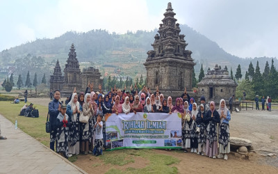 MTs SABILUL MUTTAQIN : RIHLAH ILMIAH KELAS IX ZIARAH WALI JAWA TENGAH DAN WISATA DIENG 2026